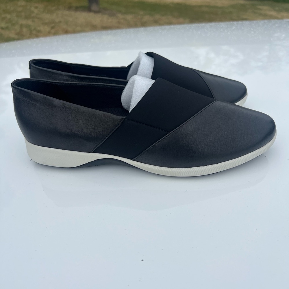 SAVA Black Slip-On Casual Sneakers